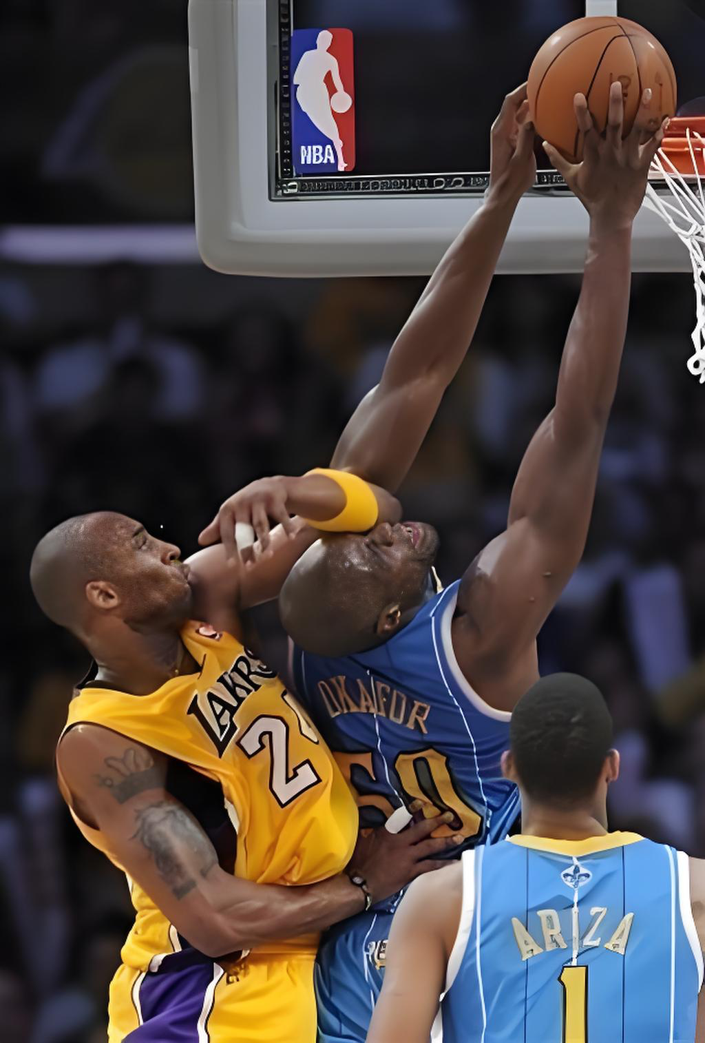 夸梅·布朗：如果碰科比一下，可能被他肘击到牙痛！